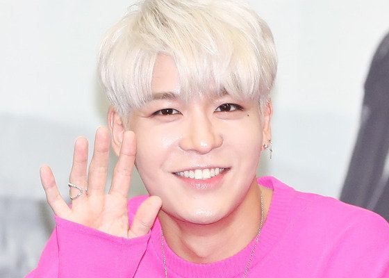 가수 강성훈, 관련 이미지 3