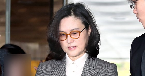정경심 교수 추가 기소, 내일 구속 기간 만료 조국 소환 초읽기 관련 이미지 3