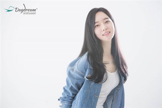 김유지 정준 공식커플 탄생,13살 차이 관련 이미지 8