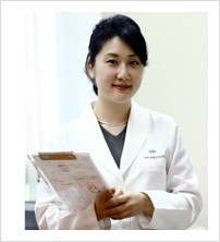 <신촌피부전문의칼럼> 시도 때도 없이 빨개지는 안면홍조...혈관레이저 치료 받고 탈출!! 관련 이미지 1
