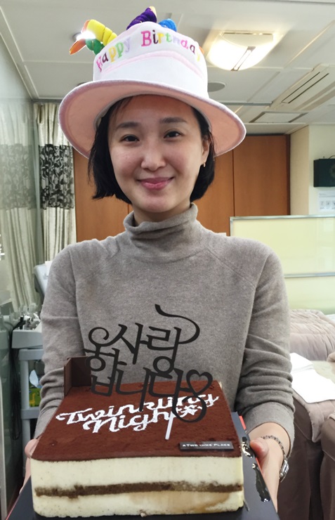 차앤박피부과 신촌점의 은원장님 생신축하파티 현장을 공개합니다!! 관련 이미지 1