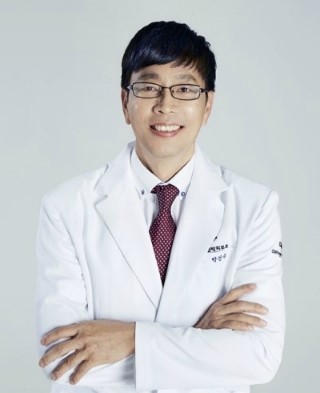 <신촌피부칼럼> 봄철피부관리 1탄 : 봄,환절기 여드름치료 관련 이미지 1