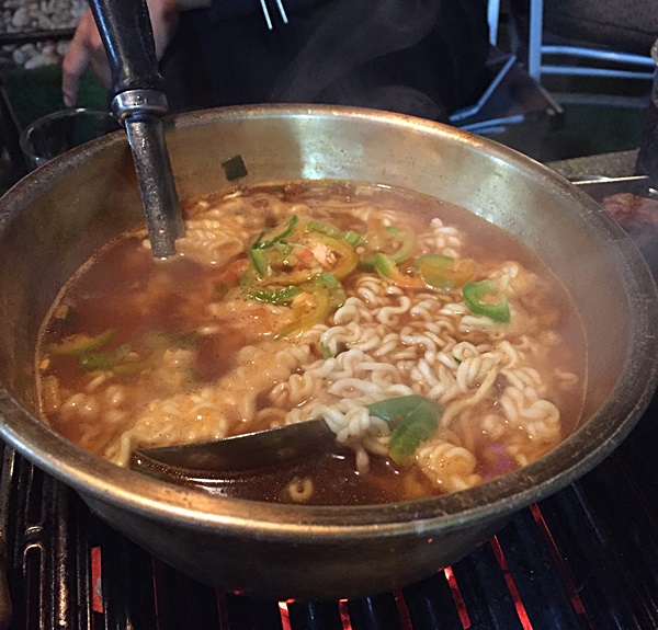 신촌 도심속캠핑고기집 포바이포, 주먹구이와 흑돼지삼겹살 맛있어요!! 관련 이미지 16