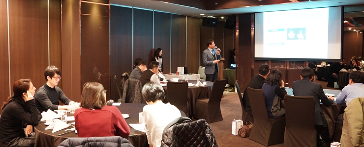 [공유] 탈모와 여드름 치료에 대해 연구하고 공부하는 의료진 관련 이미지 3