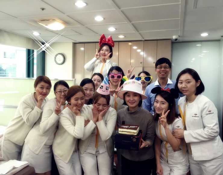 차앤박피부과 신촌점의 은원장님 생신축하파티 현장을 공개합니다!! 관련 이미지 3