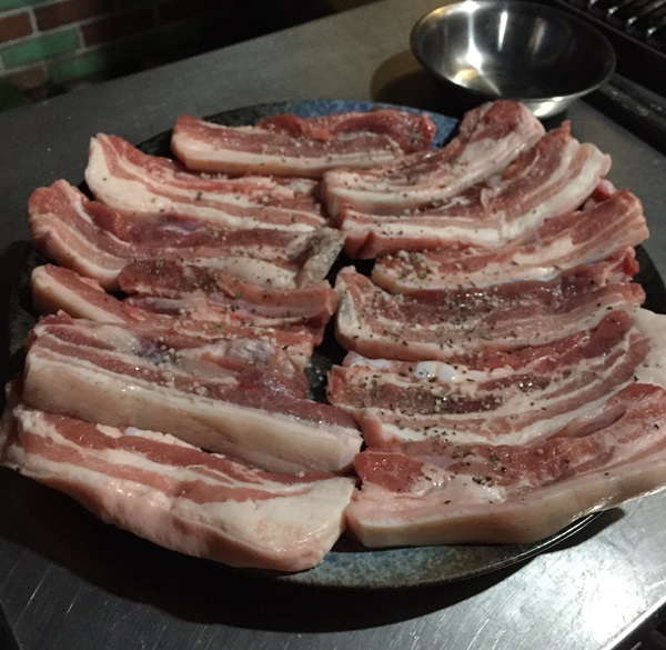 신촌 도심속캠핑고기집 포바이포, 주먹구이와 흑돼지삼겹살 맛있어요!! 관련 이미지 11