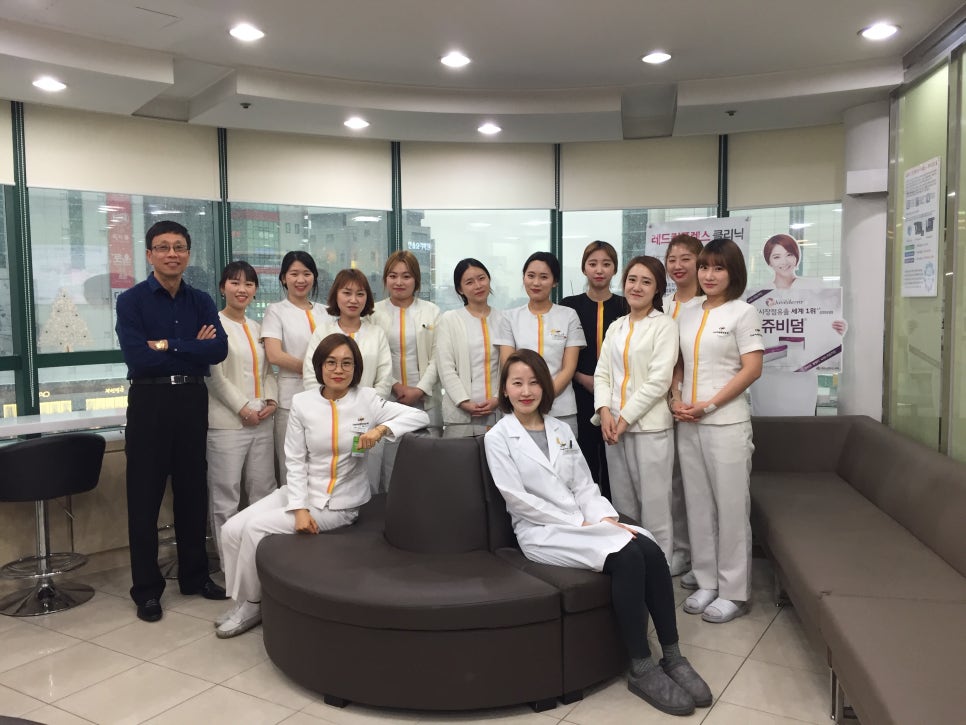 신촌형제갈비에서  신촌차앤박피부과 신년회 관련 이미지 3
