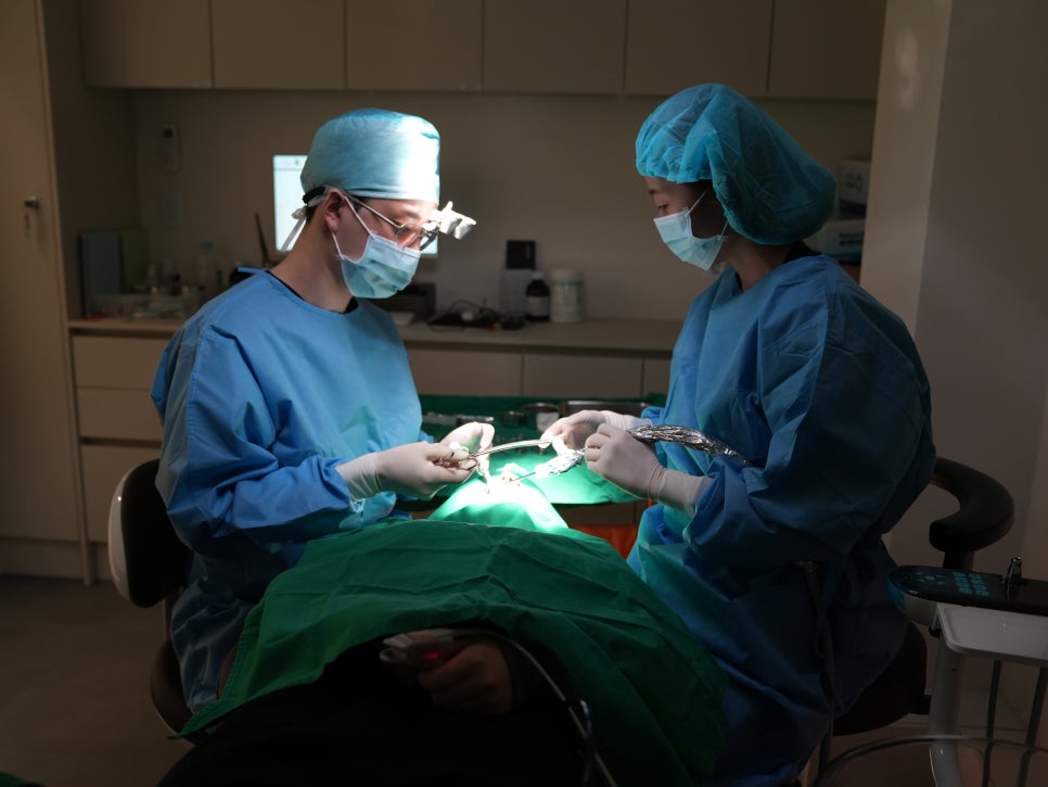 연세다감치과 대표원장의 사랑니 꼭 뽑아야 될까? 통합치의학과 전문의가 알려주는 기준 관련 이미지 1