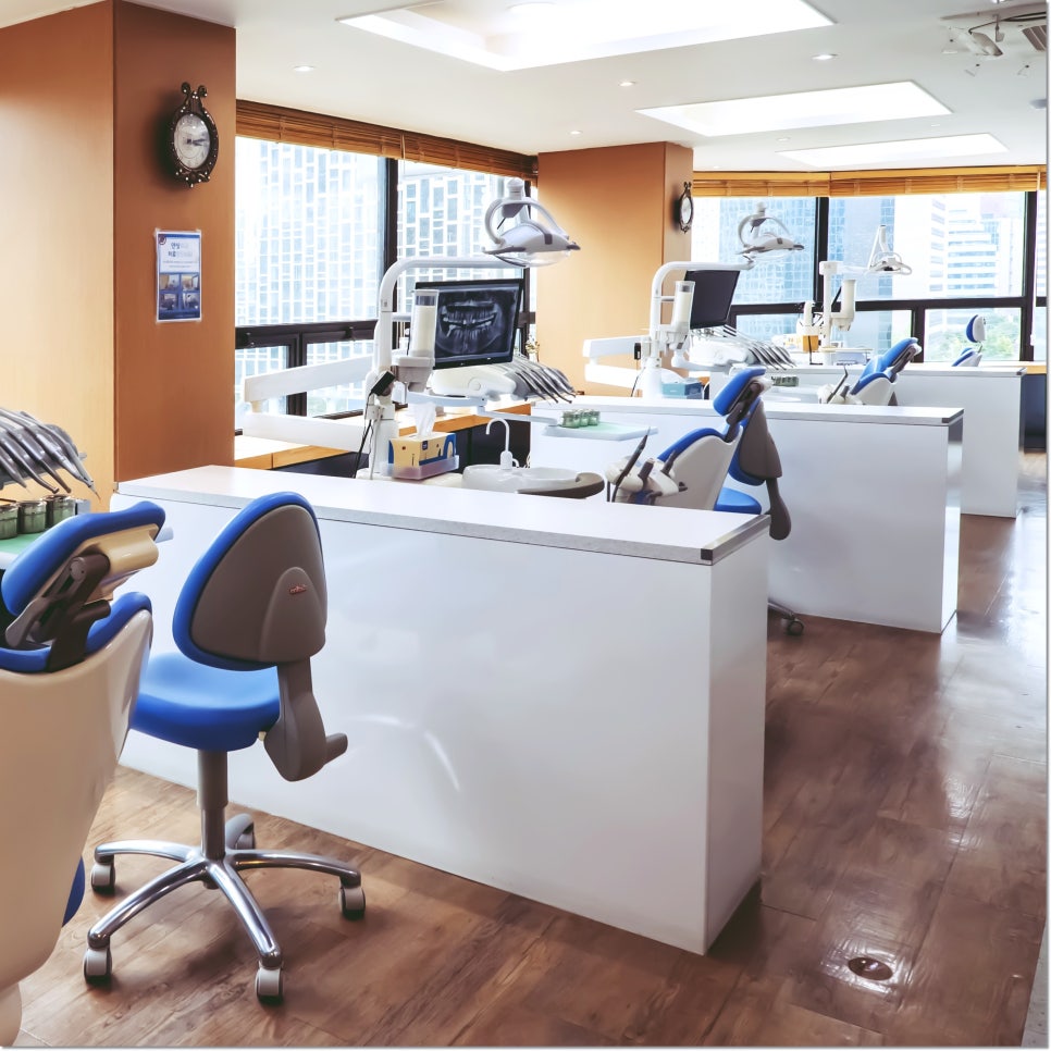 종각치과, 노화로 치아 상실을 겪으면 임플란트를 관련 이미지 10