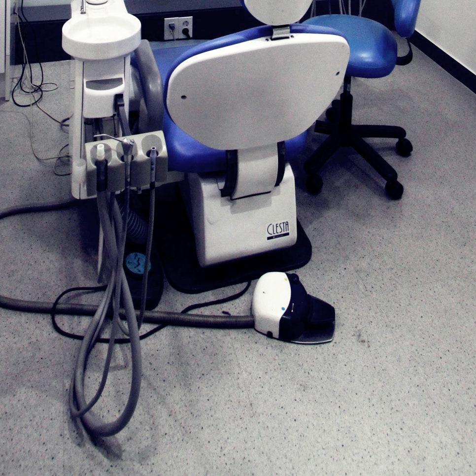 명동치과 잘 씹지 못하고 삼켜 힘드실 땐? 관련 이미지 25