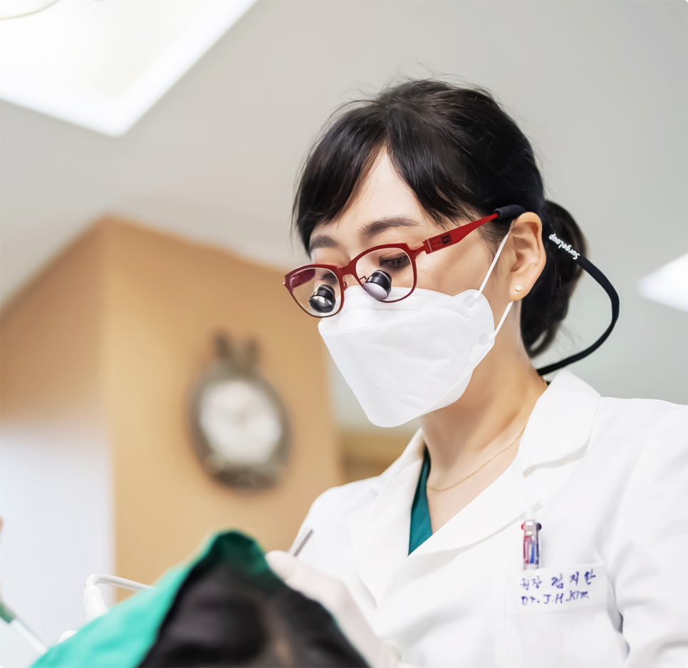 종각역치과 임플란트 한 후에 관리가 필요한 이유 관련 이미지 1