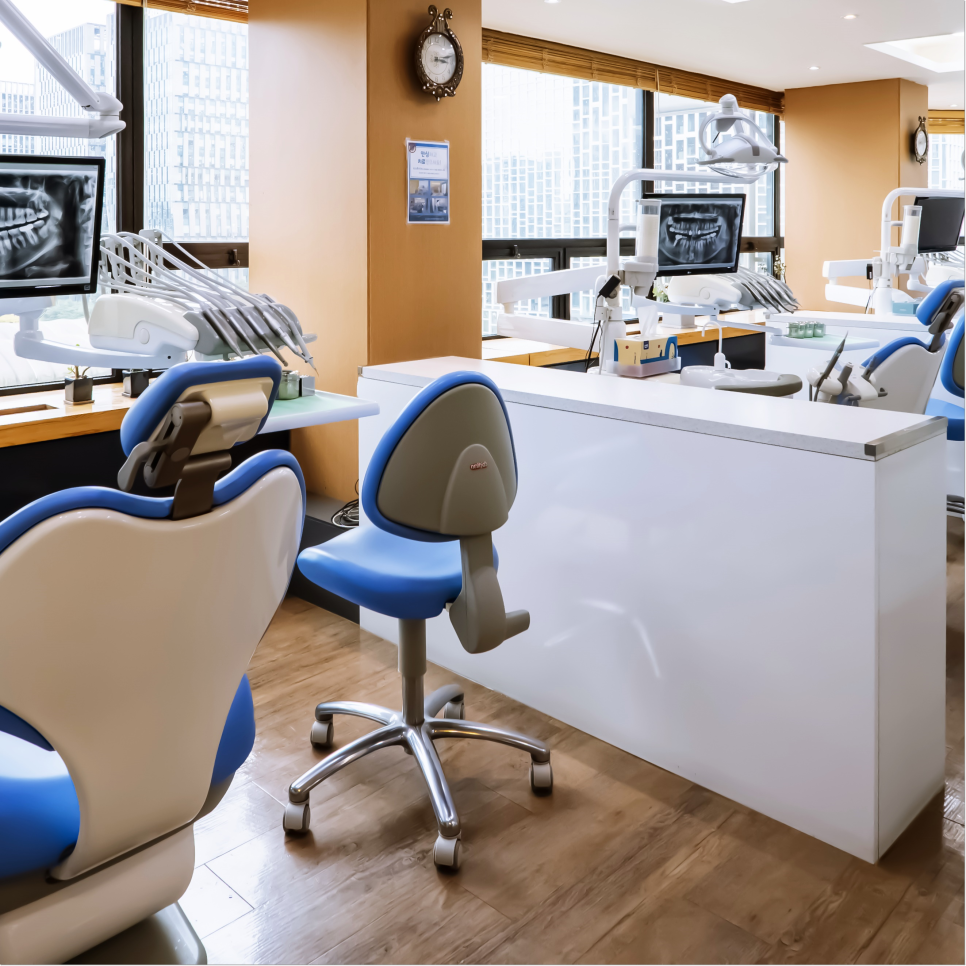 명동치과 잇몸이 안좋고 이가 계속 빠져서 밥먹기가 힘들어요. 관련 이미지 14