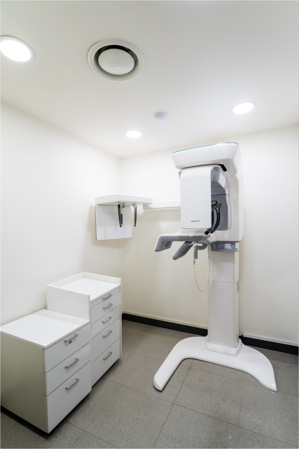 을지로입구역치과 첨단장비를 이용하여 정밀하게 관련 이미지 13