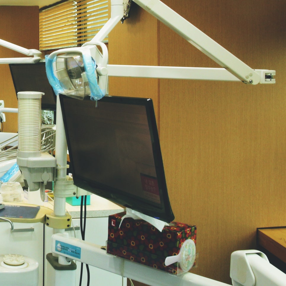 명동치과 잘 씹지 못하고 삼켜 힘드실 땐? 관련 이미지 21