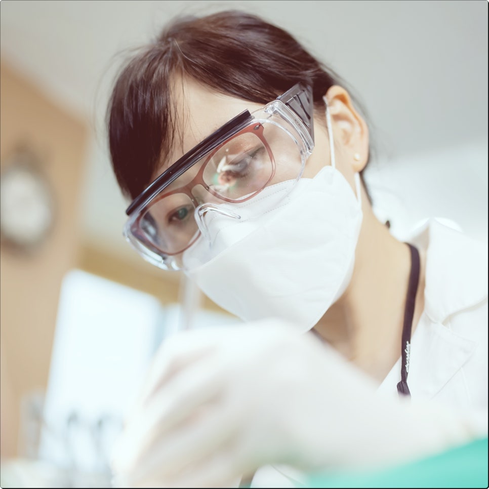 을지로치과에서 정확한 위치에 인공치아 식립 받아요 관련 이미지 11