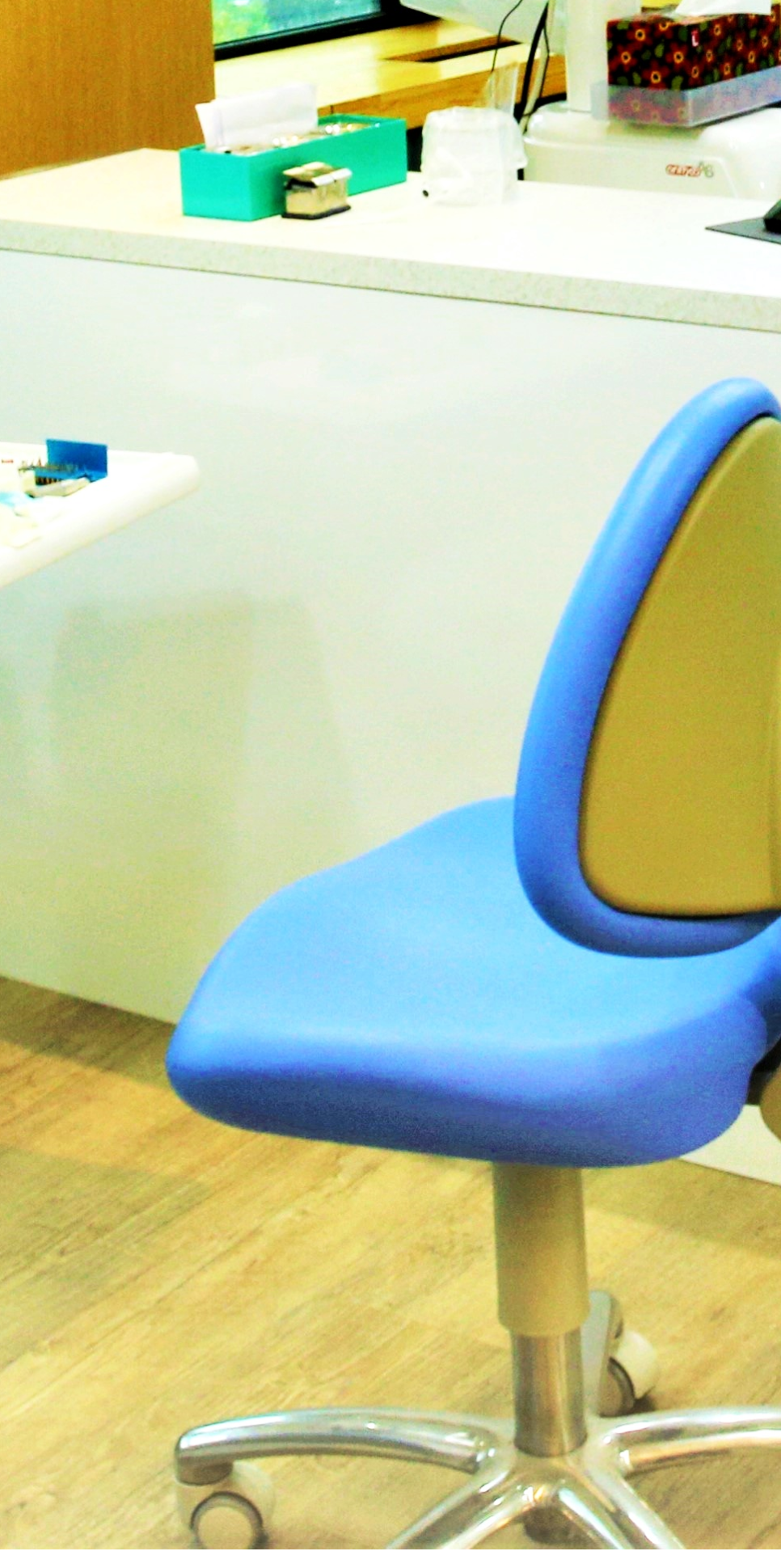 을지로입구역치과 이가 빠진 자리를 해결하려면? 관련 이미지 37