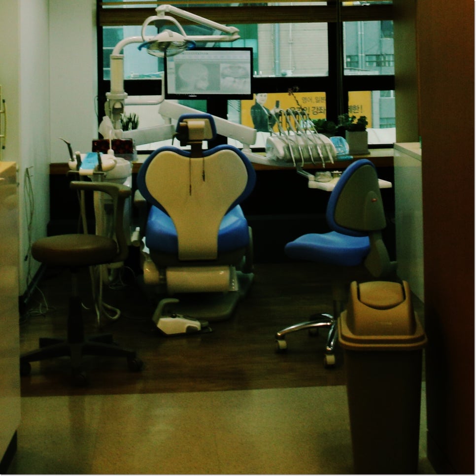 종로구치과 정밀한 분석을 통해 정확한 식립 임플란트 관련 이미지 21