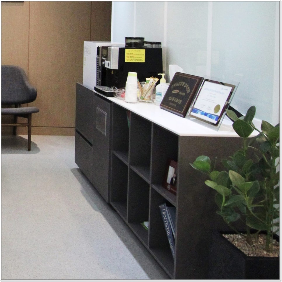 을지로입구역치과 3D 장비로 확인 후 정확하게 임플란트 식립 관련 이미지 17