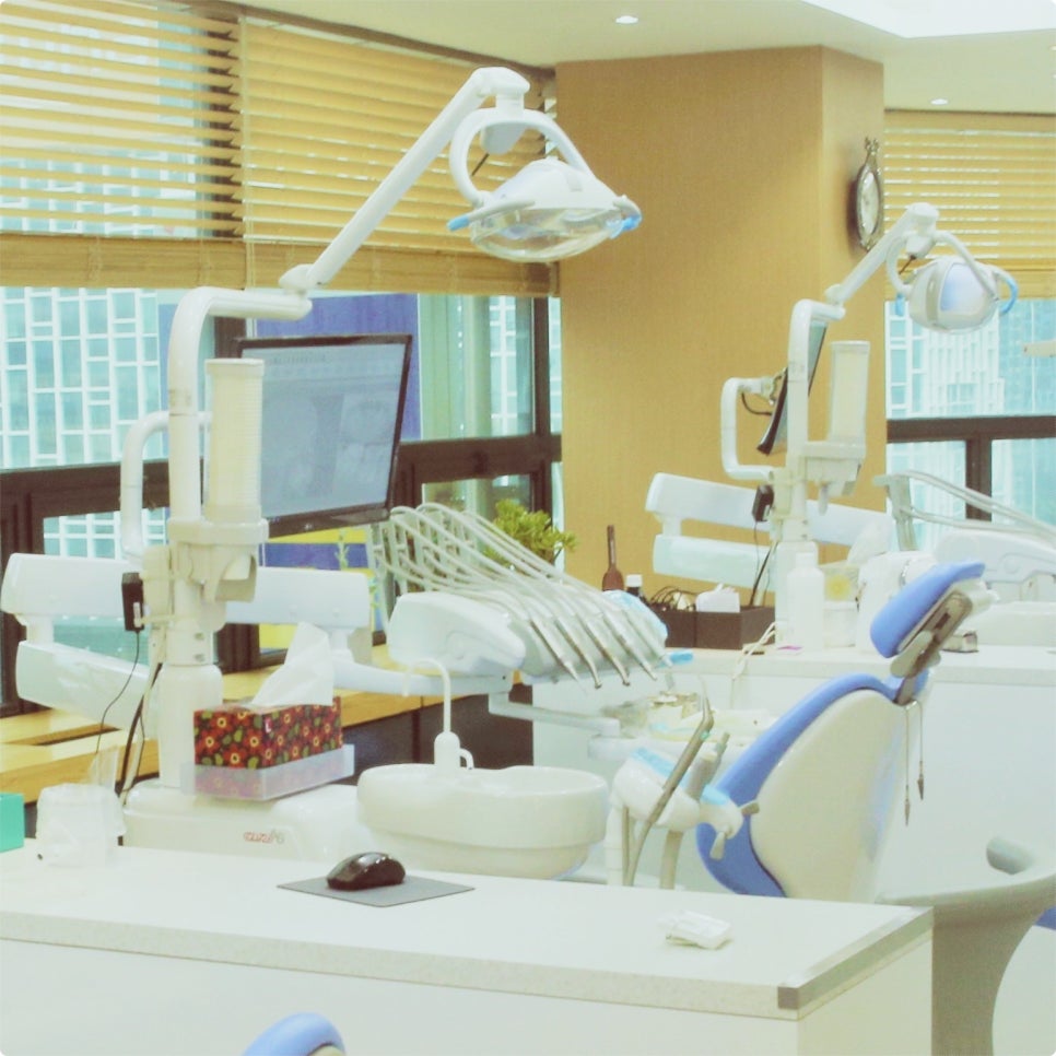 직장인도 종로야간진료치과에서 임플란트 식립 받을 수 있어요. 관련 이미지 15