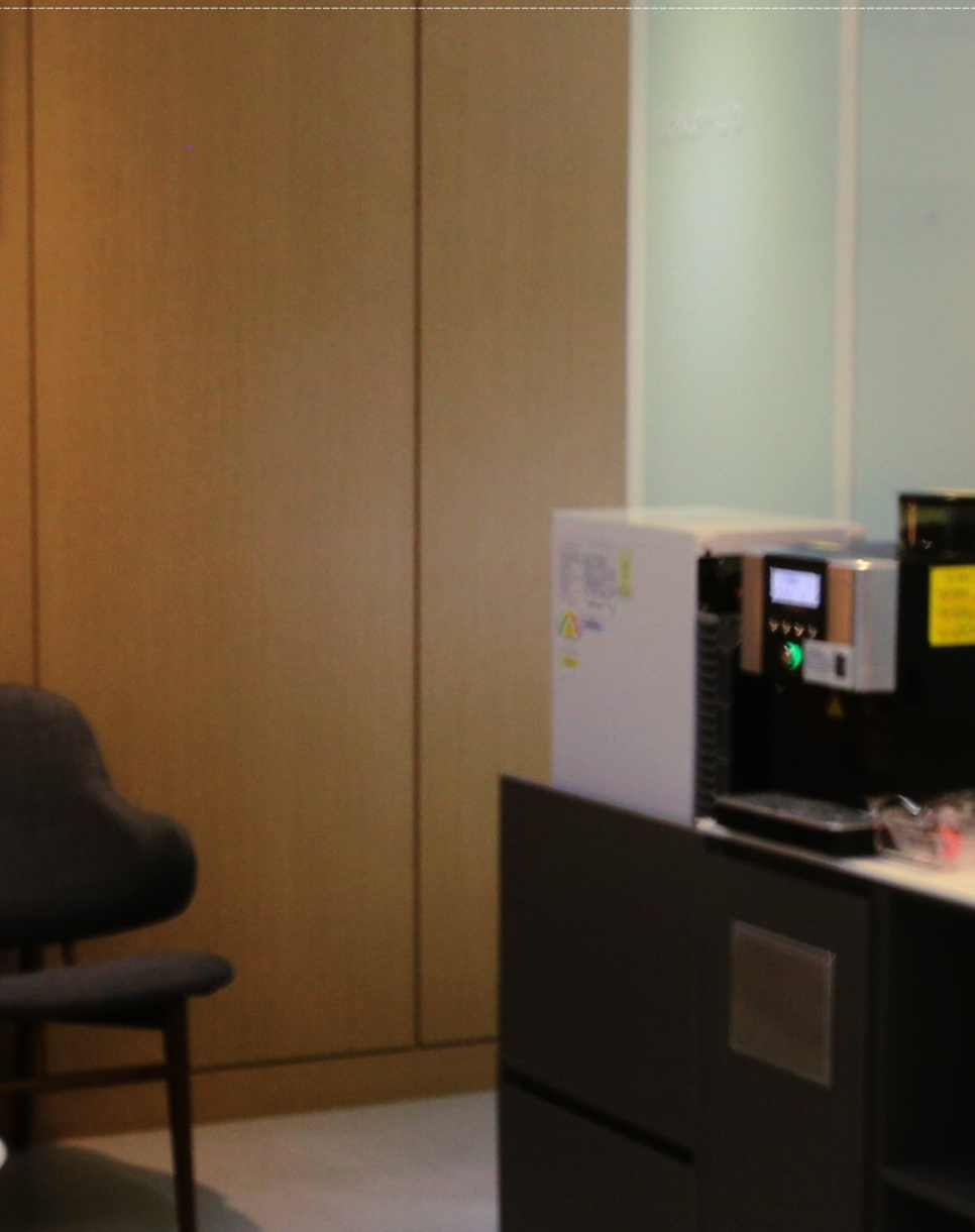 을지로치과 투명해서 티가 안 나게 교정할 수 있어요 관련 이미지 45