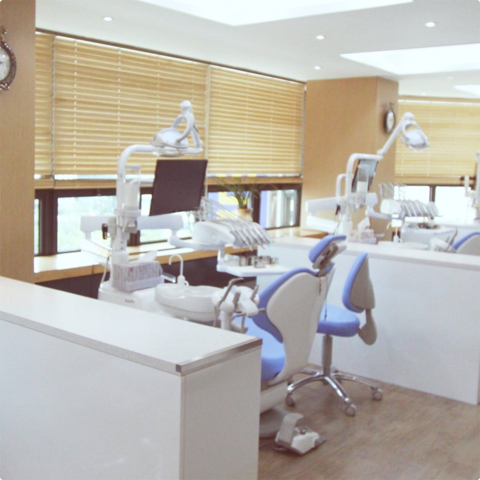 직장인도 종로야간진료치과에서 임플란트 식립 받을 수 있어요. 관련 이미지 12