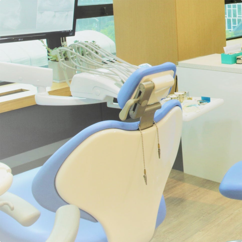 직장인도 종로야간진료치과에서 임플란트 식립 받을 수 있어요. 관련 이미지 13