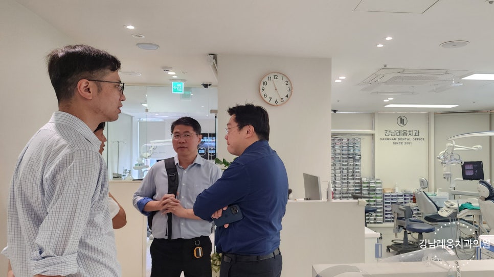 싱가포르 현지 치과의사, 강남레옹치과에 방문하다! 관련 이미지 8