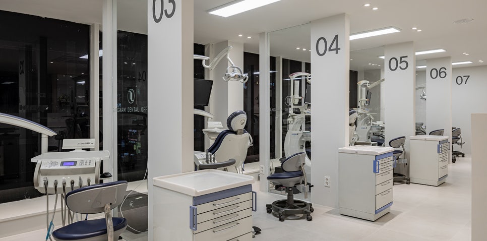 강남역 스케일링 맛집 / 치석 제거와 잇몸 건강의 핵심! / 핸드 스케일링 강남레옹치과 관련 이미지 24