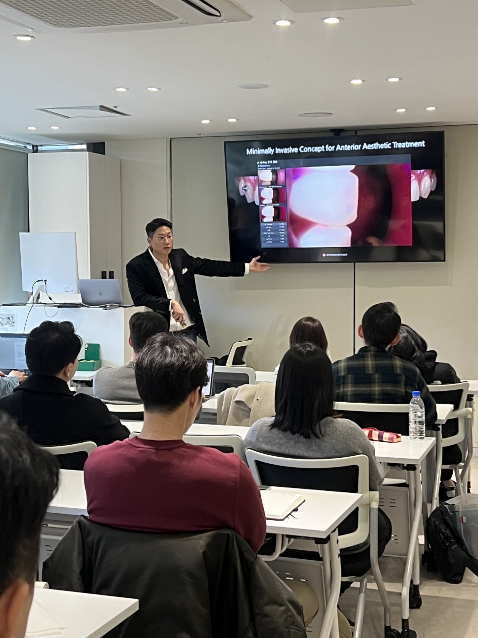 강남레옹치과 박영민 원장님의 최소침습 앞니치료 세미나~! 관련 이미지 4