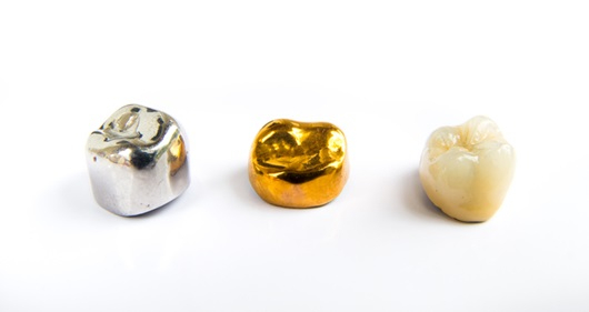 설명절 연휴 보철물이 떨어졌다? 연휴 치아관리 팁!🔖 / 임시공휴일 정상진료 강남레옹치과 관련 이미지 2