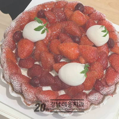 강남레옹치과는 지금 딸기밭~^^ 관련 이미지 1