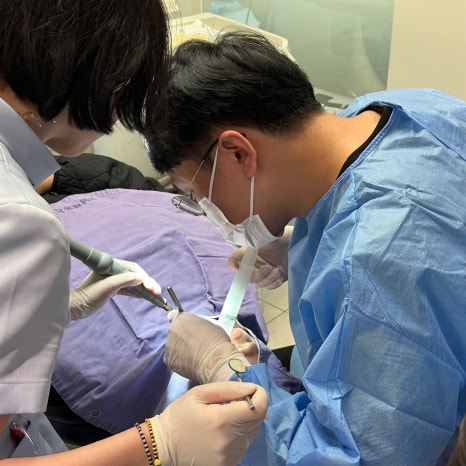 강남 임플란트 사랑니발치 연수회 17기 수료식 관련 이미지 3