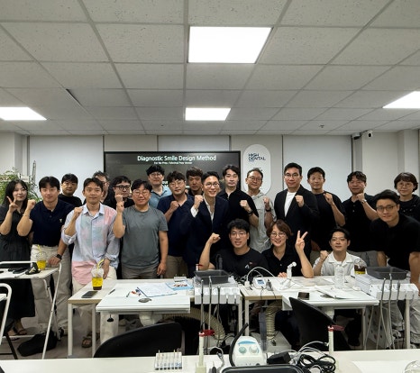 Dr. Park Young-min’s Newtis Anterior Teeth Treatment Seminar in Busan📑 image 7