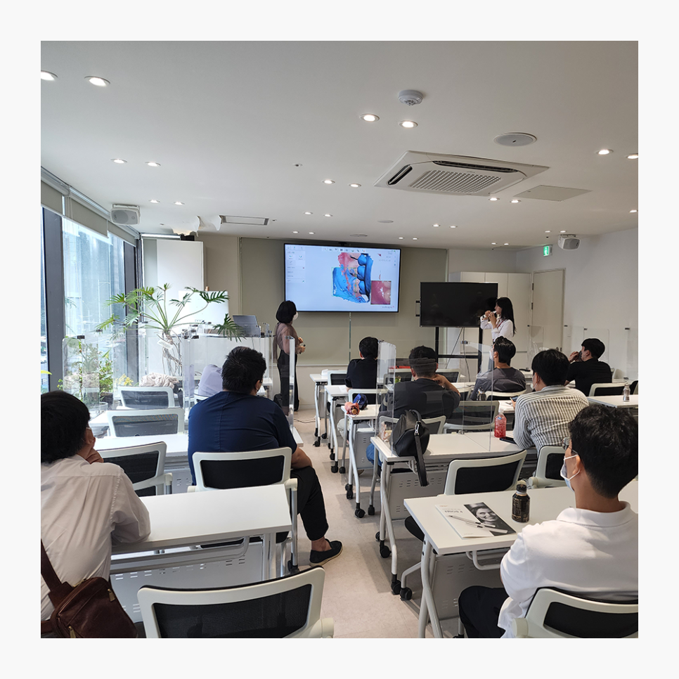 3shape 본사에서 강남레옹치과에 방문! 디지털 3D 구강스캐너 관련 이미지 4