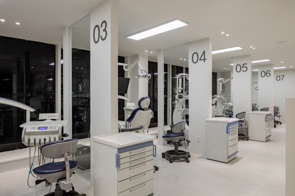 Comedian Lee Young-ja Visited Gangnam Leon Dental Clinic! image 6