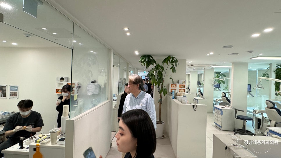 일본 현지 치과의사 40인, 강남레옹치과에 방문하다! 관련 이미지 10