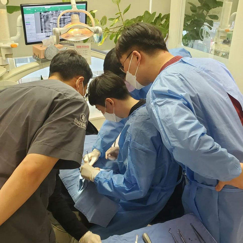 강남 임플란트 사랑니발치 연수회 16기 수료식 관련 이미지 3