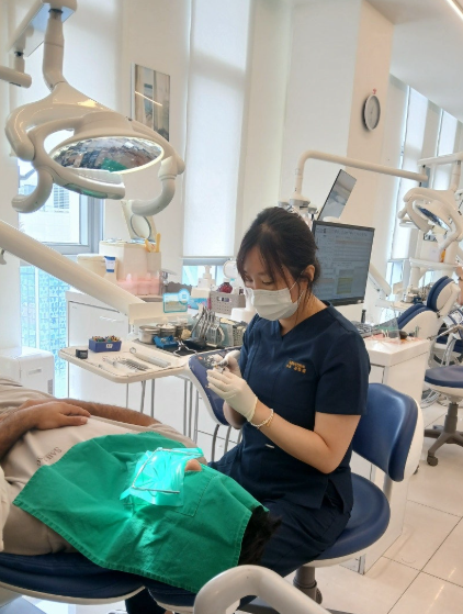 스마일뷰치과의원 김한결 원장 소개 & 진료 철학 (서울 강남구 신논현역 라미네이트) 관련 이미지 6