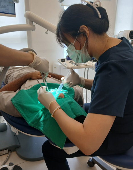 How to Minimize Gum Contouring Side Effects: Check This One Thing Before Trimming image 6
