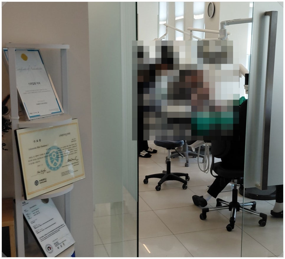 대치역치과 토끼이빨·돌출입 치료, 치아교정과 라미네이트 선택 기준 관련 이미지 7