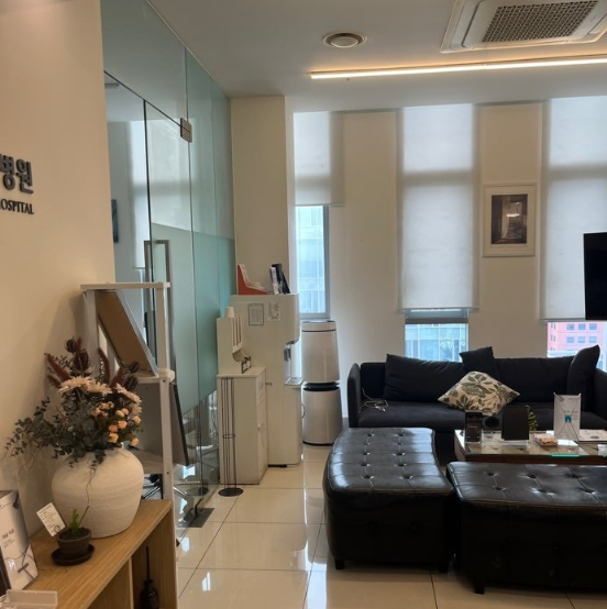 Seocho Dental Clinic: Learn in Advance About Wisdom Tooth Extraction Pain, Precautions, and Side Effects image 2