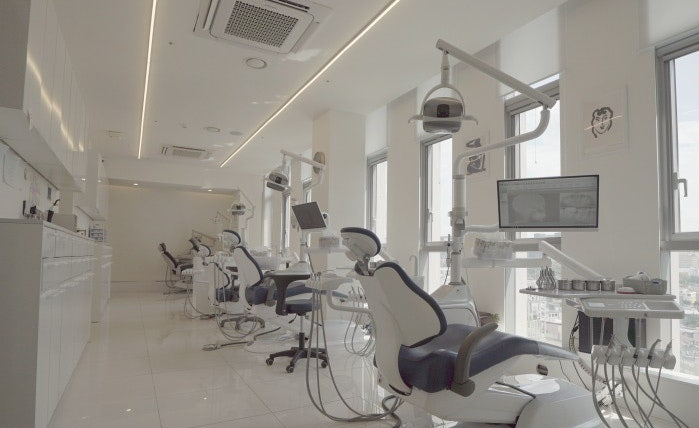 How to Minimize Gum Contouring Side Effects: Check This One Thing Before Trimming image 2