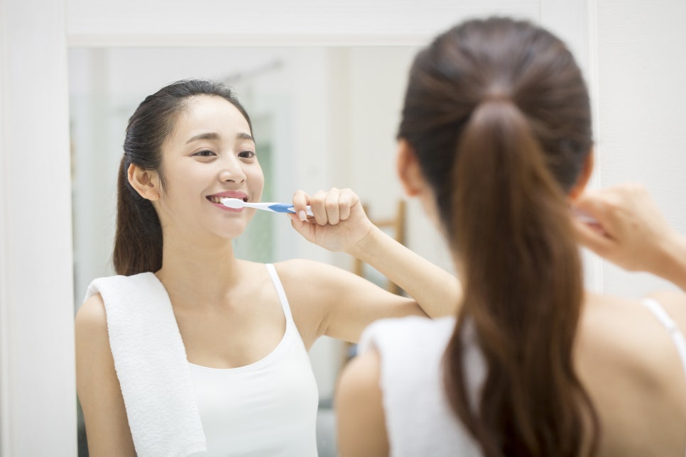 Gangnam-gu Dental Clinic: Habits in Daily Life That Damage Dental Health, According to a Dentist image 4