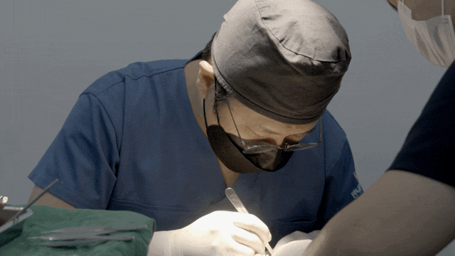 A Hospital That Gets Many Revision Surgery Consultations Looks at This First Before Surgery image 1
