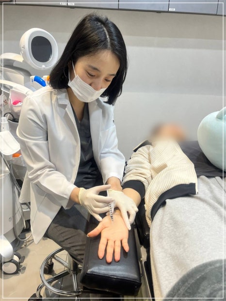 What Is a Dermatology Clinic That Does Great Calf and Trapezius Botox, Hyperhidrosis Botox, and Fat-Dissolving Injections for Body Care in Gangnam? (+Event) image 8