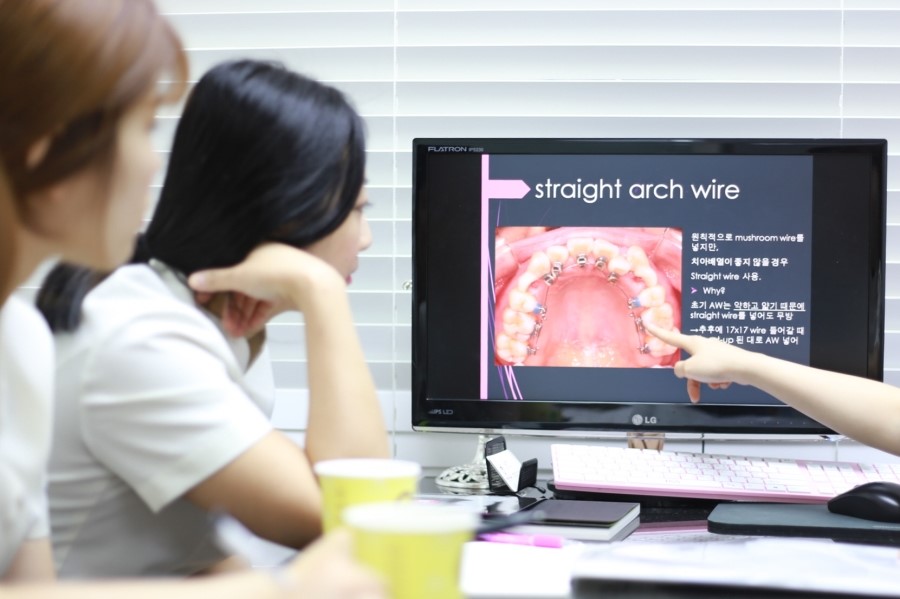 세라믹치과 (구)미소가아름다운치과 워크샾 안내 관련 이미지 1