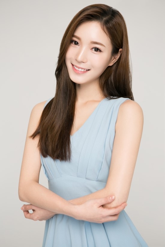 페레로로쉐 CF , 돌출입 세라믹 교정 연기자 정지연 님을 소개합니다. 관련 이미지 20