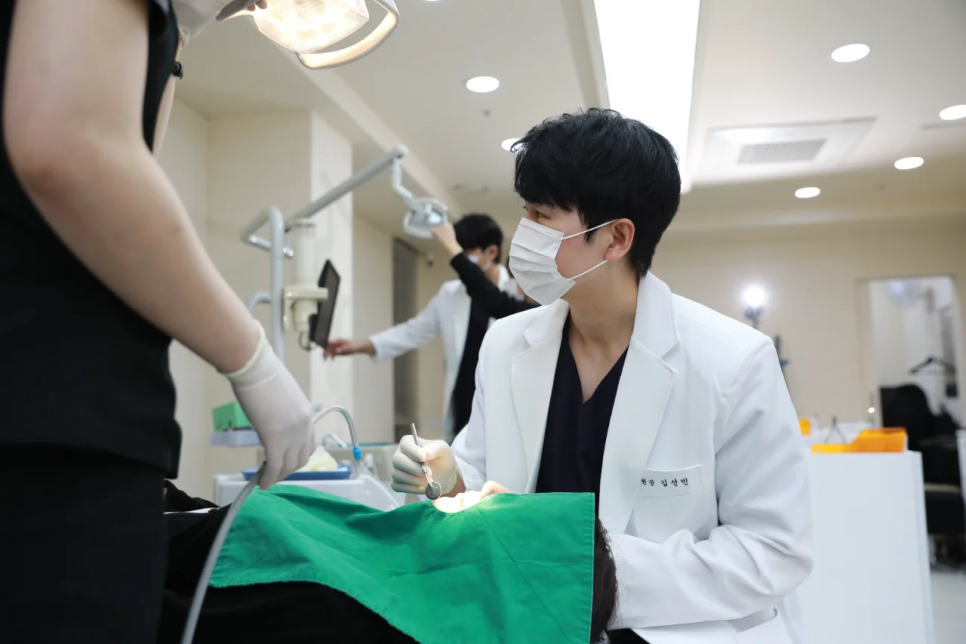 강남구청역 치과, 임플란트 수명은 얼마나 될까요? 관련 이미지 5