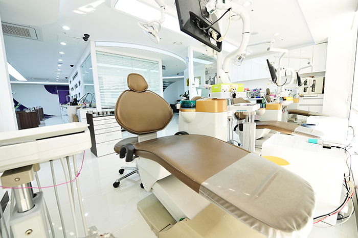 세라믹치과 치아교정일기 - 김여정 관련 이미지 5