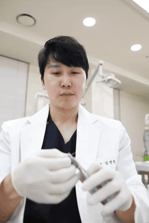 얼굴 비대칭, 꼭 수술해야 할까? 원인별 치료 가이드 관련 이미지 3